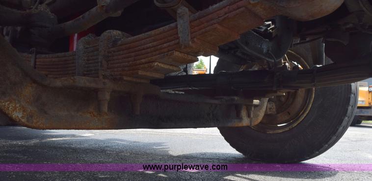 image for item K6202 2006 International 7500 dump truck