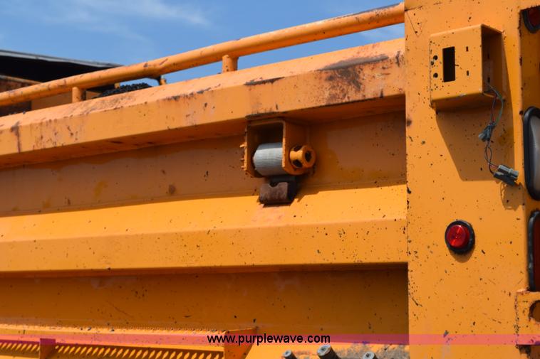 image for item K6202 2006 International 7500 dump truck