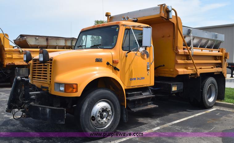image for item K6203 2000 International 4900 dump truck
