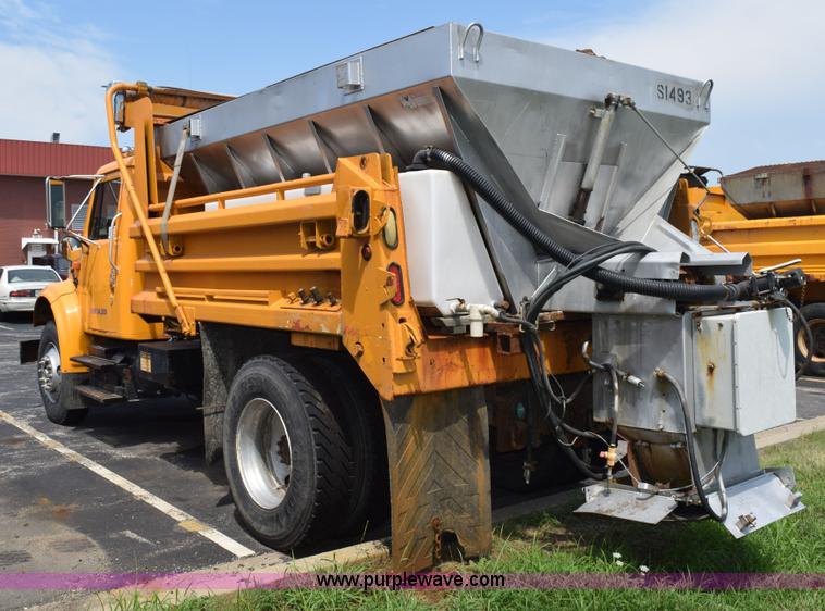 image for item K6203 2000 International 4900 dump truck