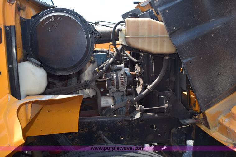 image for item K6203 2000 International 4900 dump truck