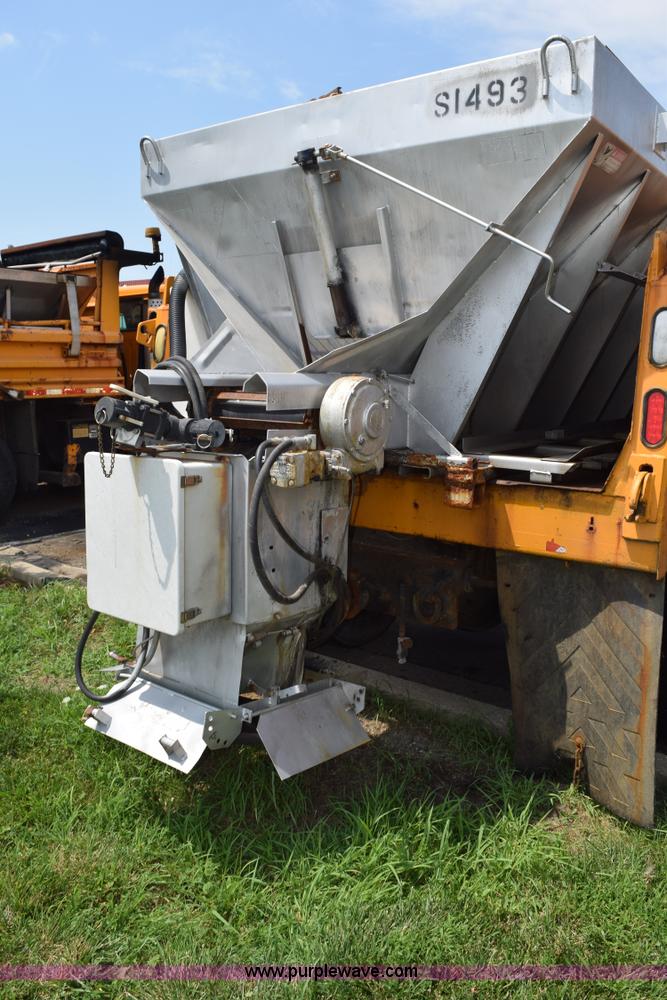 image for item K6203 2000 International 4900 dump truck