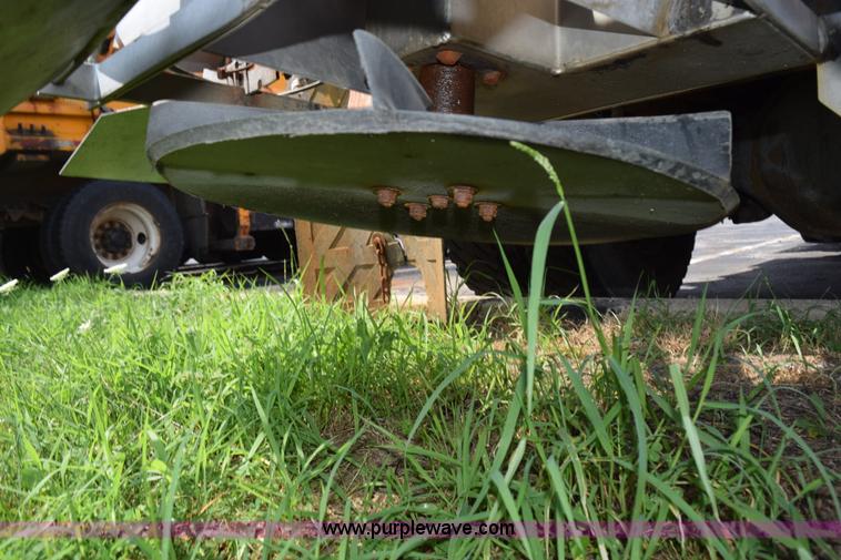 image for item K6203 2000 International 4900 dump truck