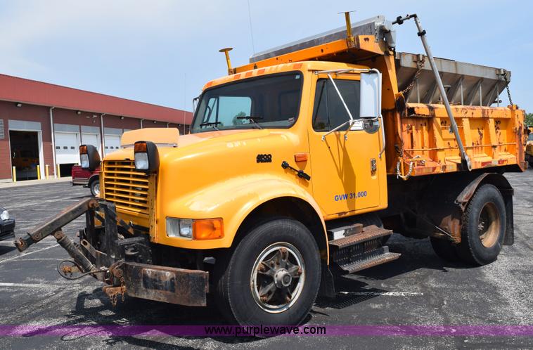 image for item K6204 1996 International 4900 dump truck