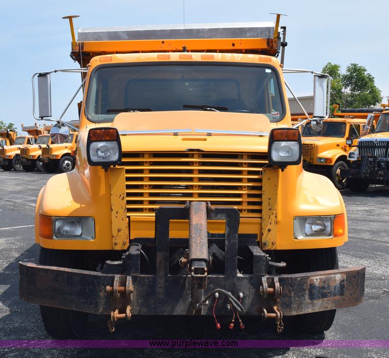 image for item K6204 1996 International 4900 dump truck