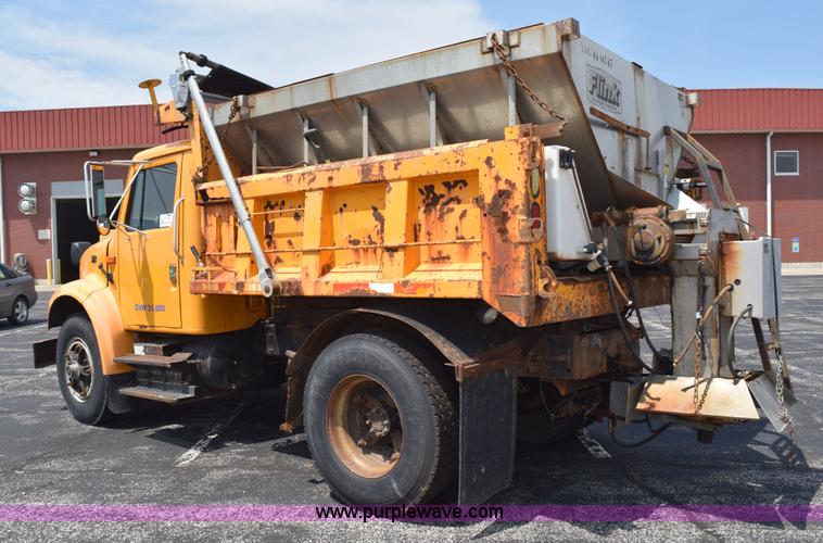 image for item K6204 1996 International 4900 dump truck