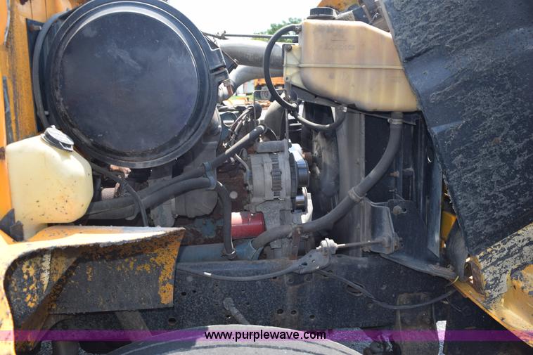 image for item K6204 1996 International 4900 dump truck