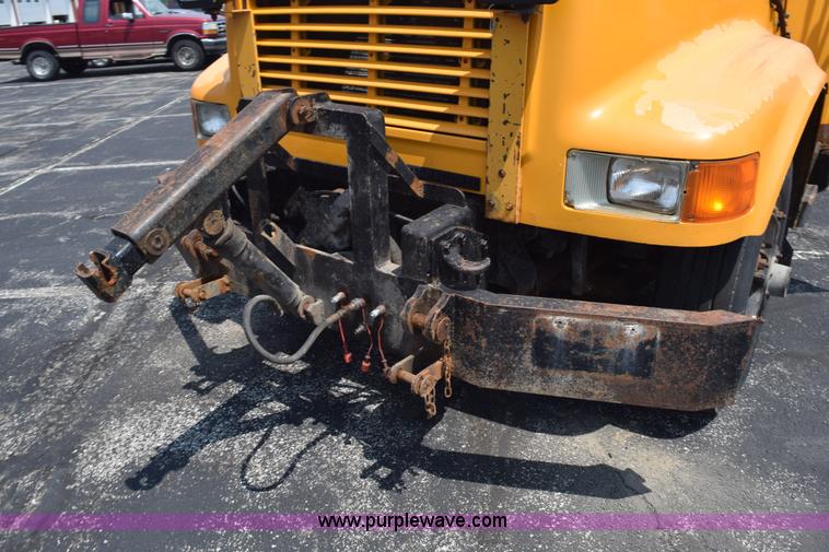 image for item K6204 1996 International 4900 dump truck