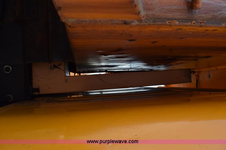 image for item K6204 1996 International 4900 dump truck