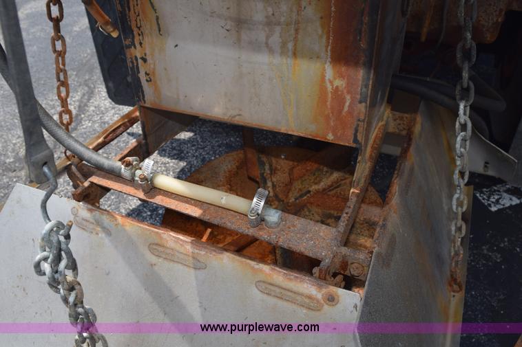 image for item K6204 1996 International 4900 dump truck