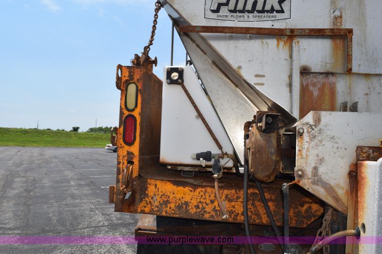 image for item K6204 1996 International 4900 dump truck