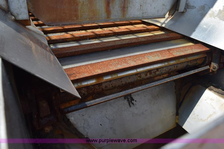 image for item K6204 1996 International 4900 dump truck