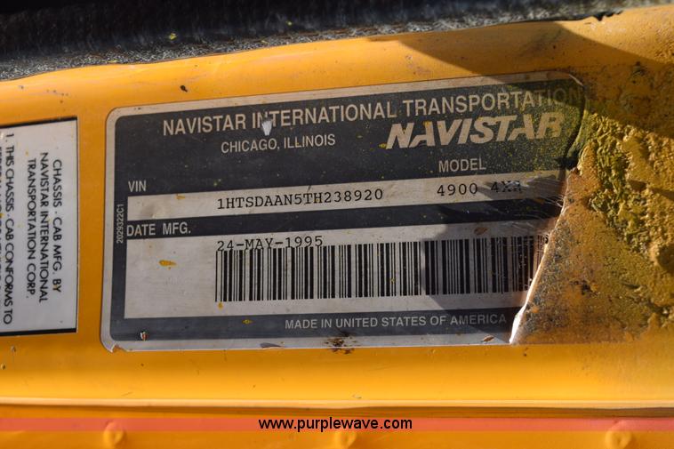 image for item K6204 1996 International 4900 dump truck