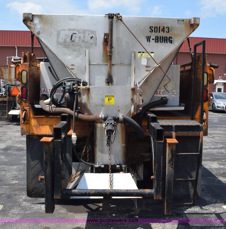 image for item K6205 2002 International 4900 dump truck