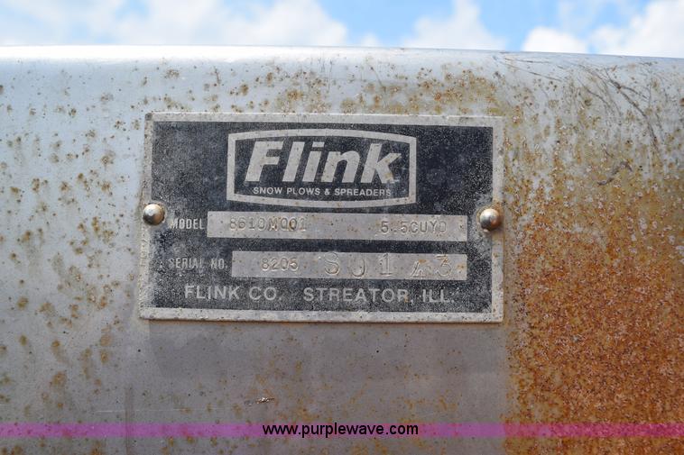 image for item K6205 2002 International 4900 dump truck