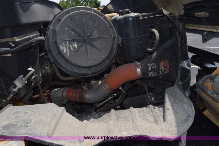 image for item K6207 2006 International 7400 dump truck