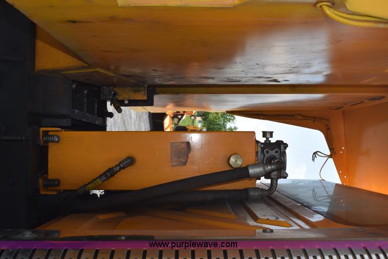 image for item K6207 2006 International 7400 dump truck