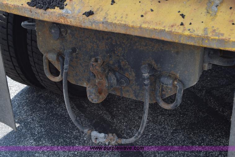 image for item K6207 2006 International 7400 dump truck