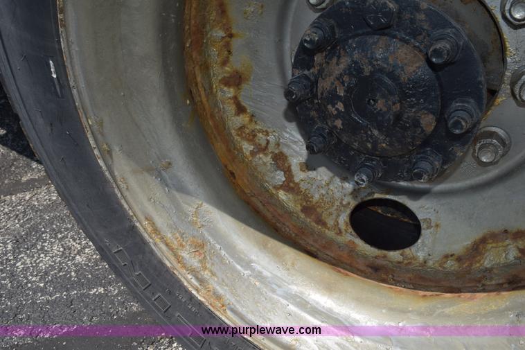 image for item K6207 2006 International 7400 dump truck