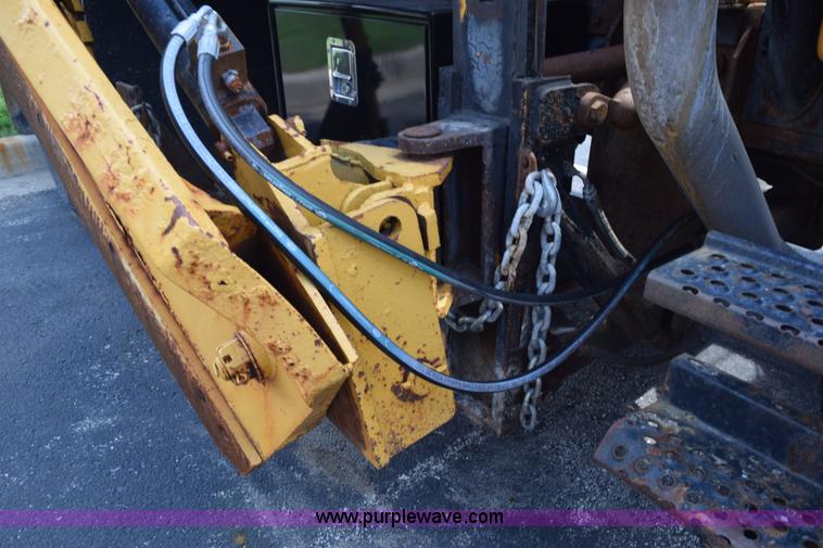 image for item K6208 2002 International 4900 dump truck