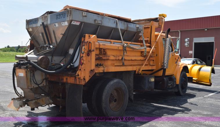 image for item K6209 2000 International 4900 dump truck