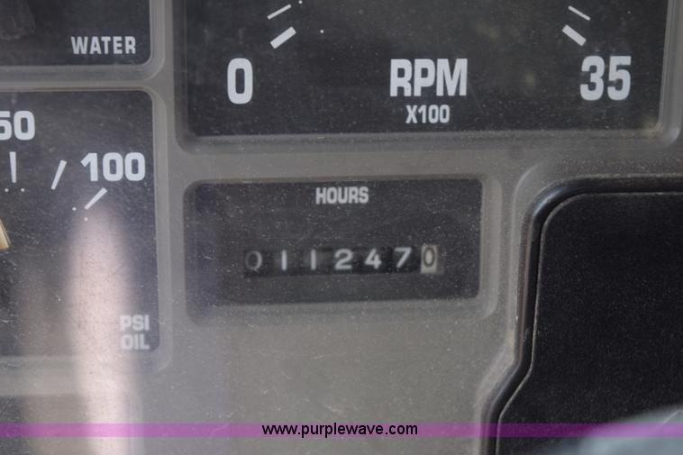 image for item K6209 2000 International 4900 dump truck