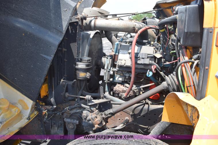 image for item K6209 2000 International 4900 dump truck