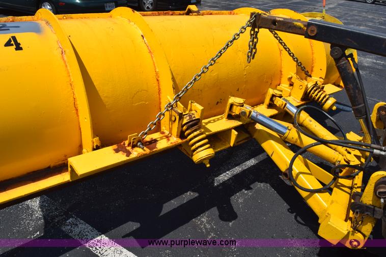 image for item K6209 2000 International 4900 dump truck