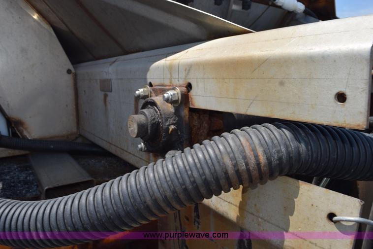 image for item K6209 2000 International 4900 dump truck