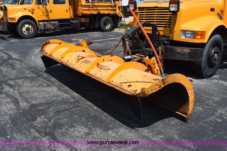 image for item K6210 1997 International 4900 dump truck