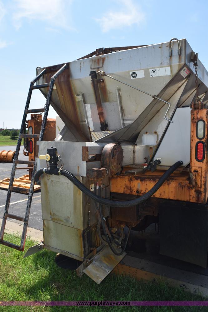 image for item K6210 1997 International 4900 dump truck