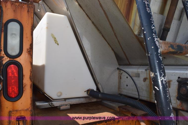 image for item K6210 1997 International 4900 dump truck