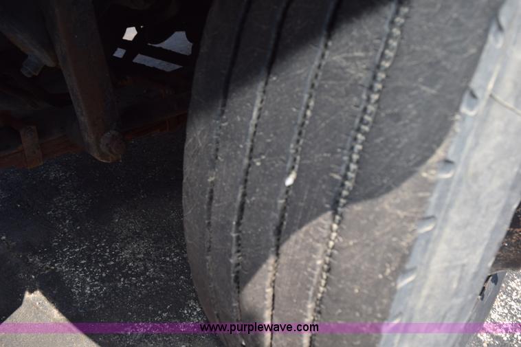 image for item K6210 1997 International 4900 dump truck