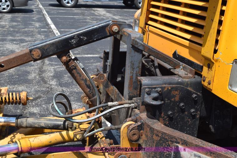 image for item K6211 2000 International 4900 dump truck