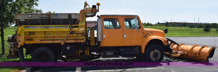 image for item K6212 2000 International 4900 dump truck