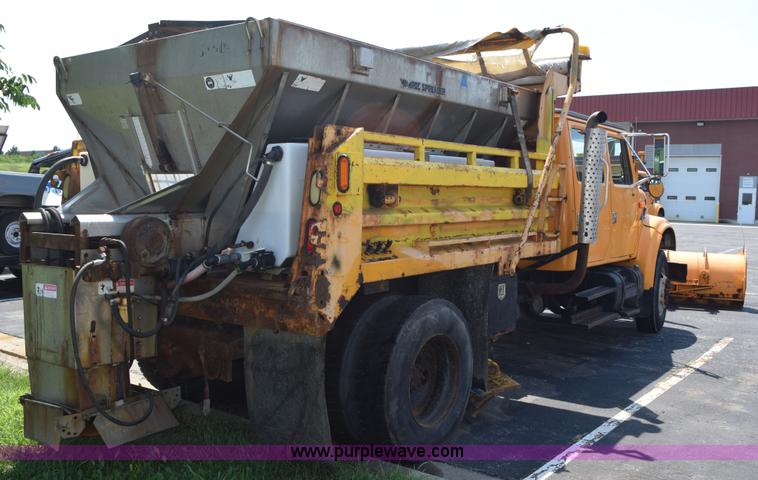 image for item K6212 2000 International 4900 dump truck