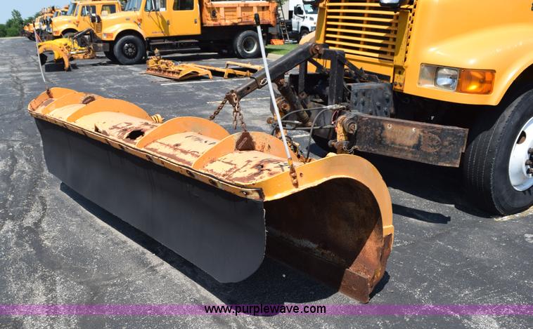 image for item K6212 2000 International 4900 dump truck