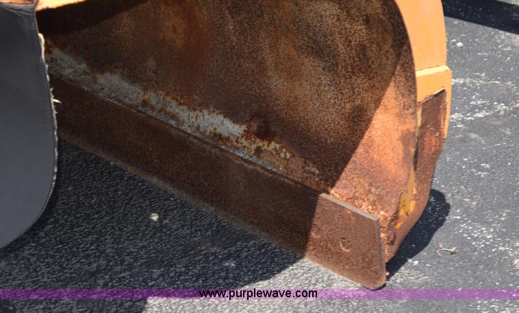 image for item K6212 2000 International 4900 dump truck