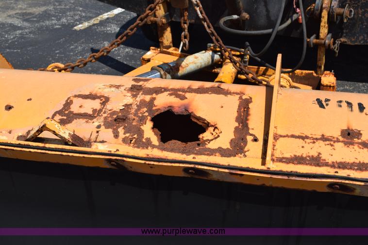 image for item K6212 2000 International 4900 dump truck