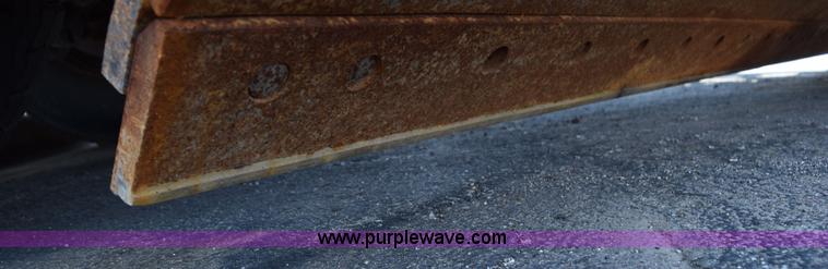 image for item K6212 2000 International 4900 dump truck