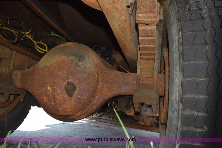 image for item K6212 2000 International 4900 dump truck