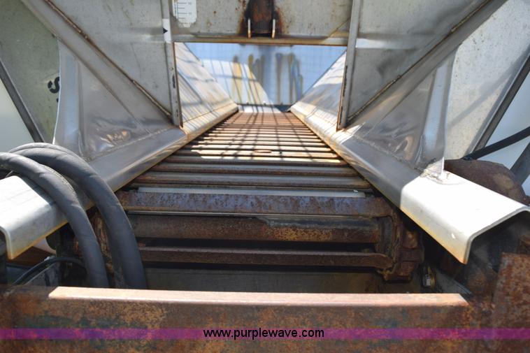 image for item K6212 2000 International 4900 dump truck