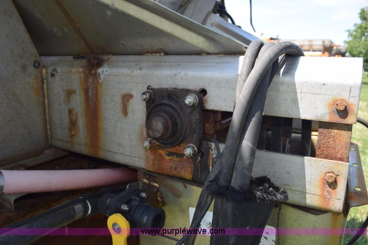 image for item K6212 2000 International 4900 dump truck