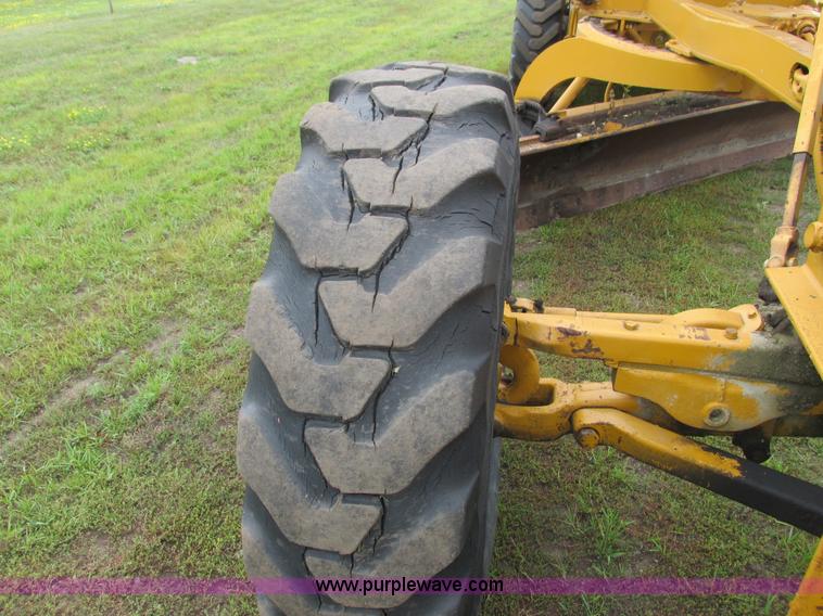 image for item K6501 1959 Caterpillar 12 rigid frame motor grader
