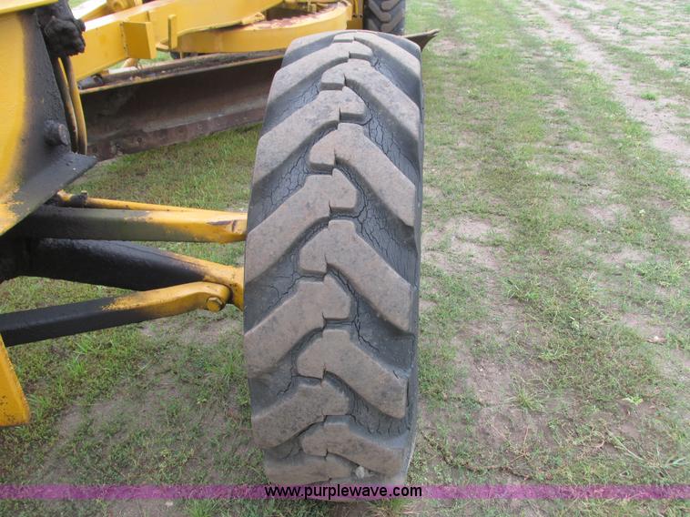 image for item K6501 1959 Caterpillar 12 rigid frame motor grader