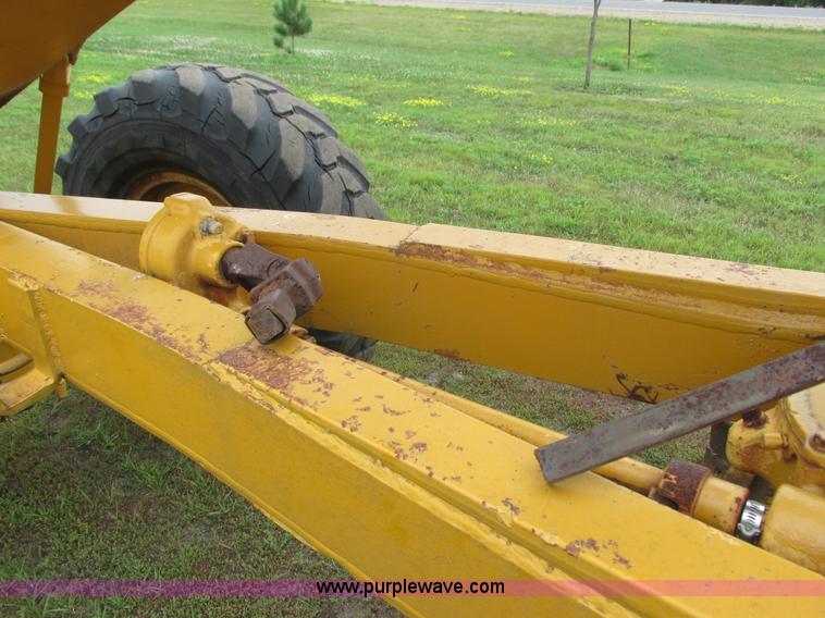 image for item K6501 1959 Caterpillar 12 rigid frame motor grader
