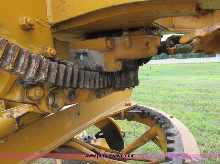 image for item K6501 1959 Caterpillar 12 rigid frame motor grader