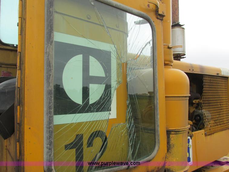 image for item K6501 1959 Caterpillar 12 rigid frame motor grader