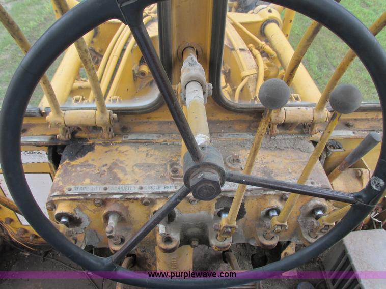 image for item K6501 1959 Caterpillar 12 rigid frame motor grader