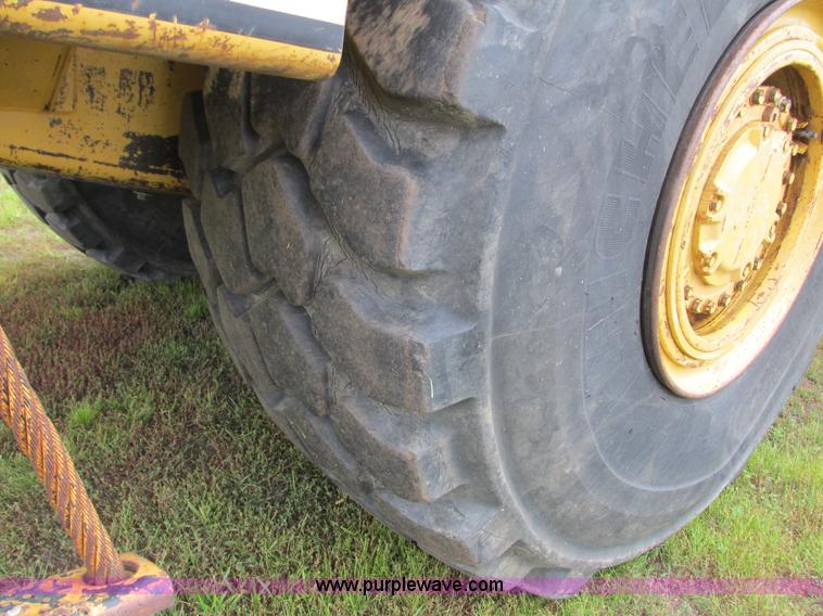 image for item K6502 1988 Caterpillar 615C elevating scraper